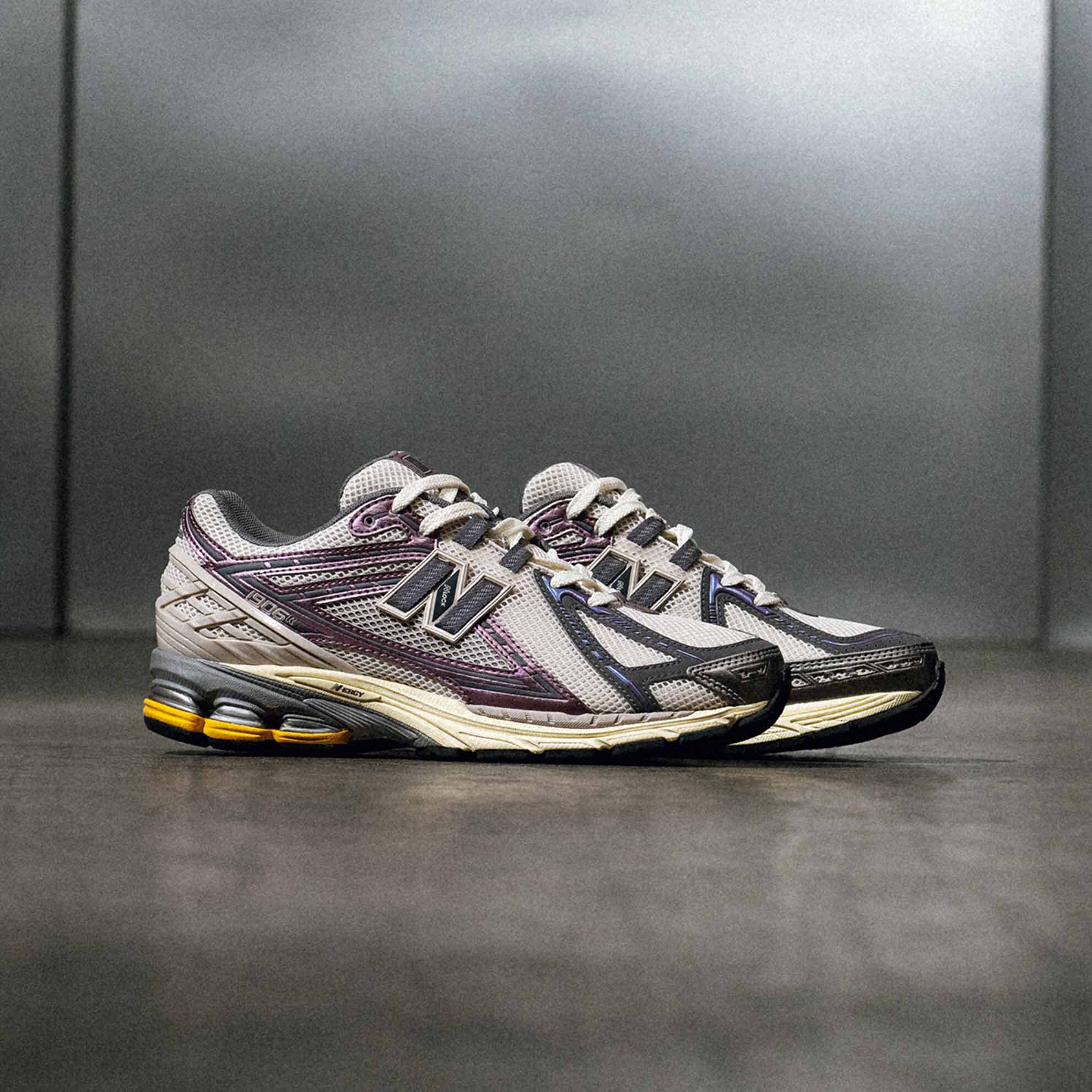 81 new hotsell balance shoes