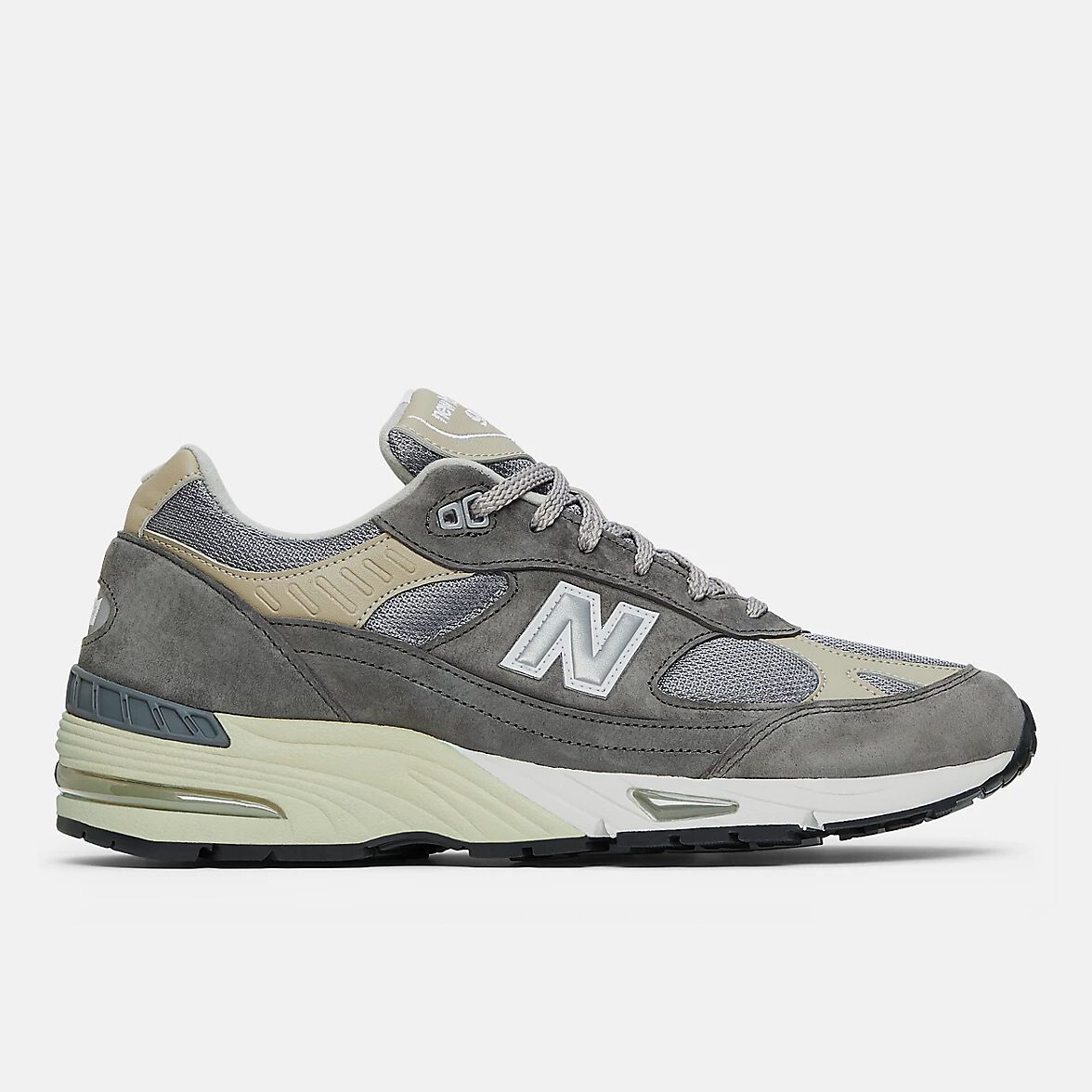 new balance sneaker store