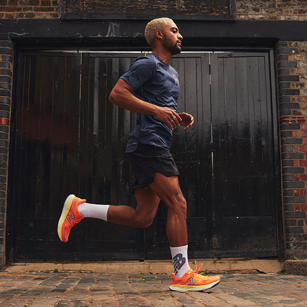 men new balance running shoes